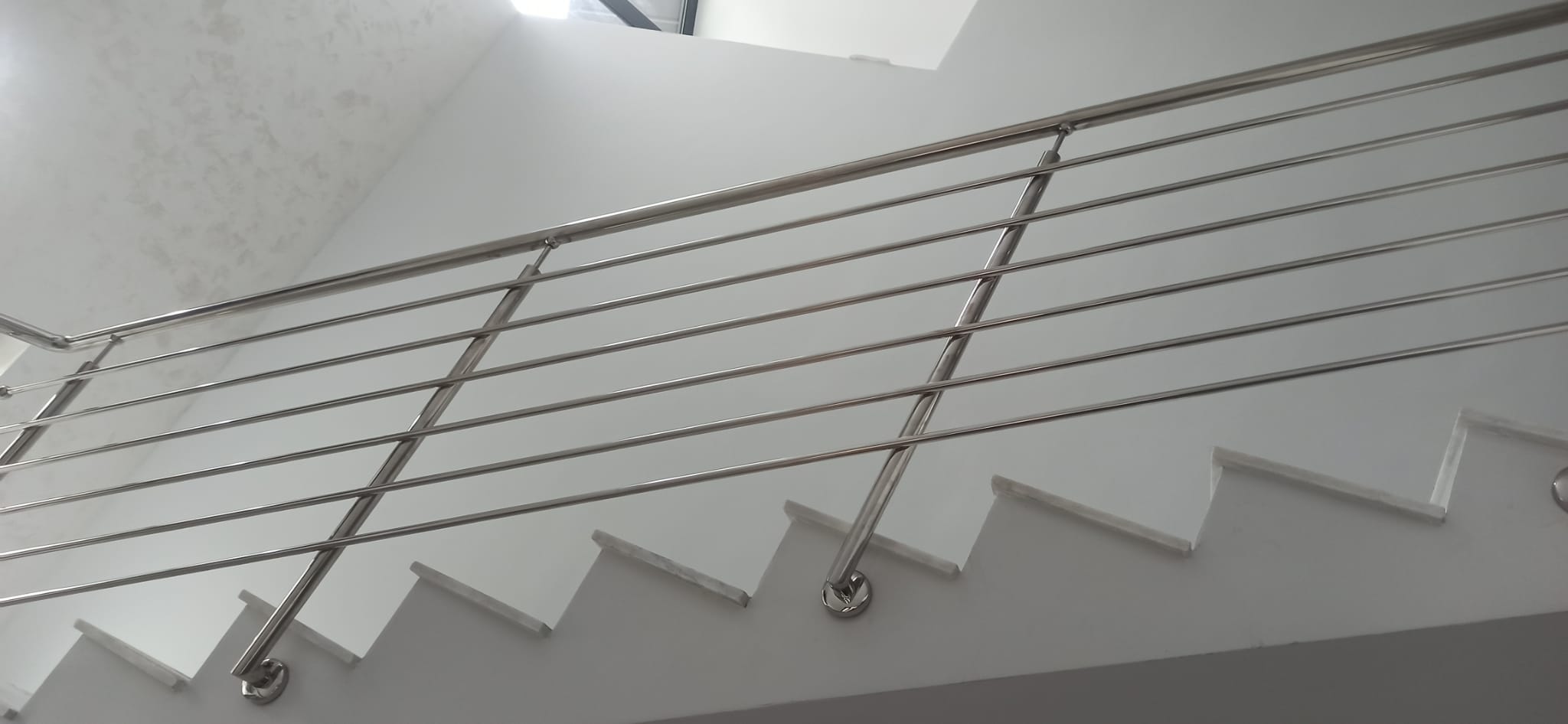 Balustrade din inox model prindere laterala cu mana curenta din inox · Panciu · Vrancea