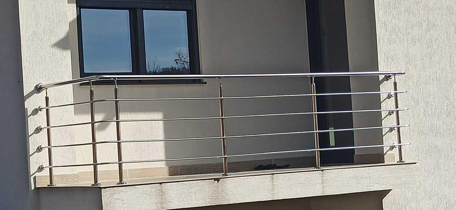 Balustrada de Inox La Balcoane, model 4 fire drepte, in Bogdănești, Bacău